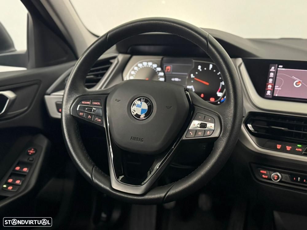 BMW 116 d EfficientDynamics Edition - 32