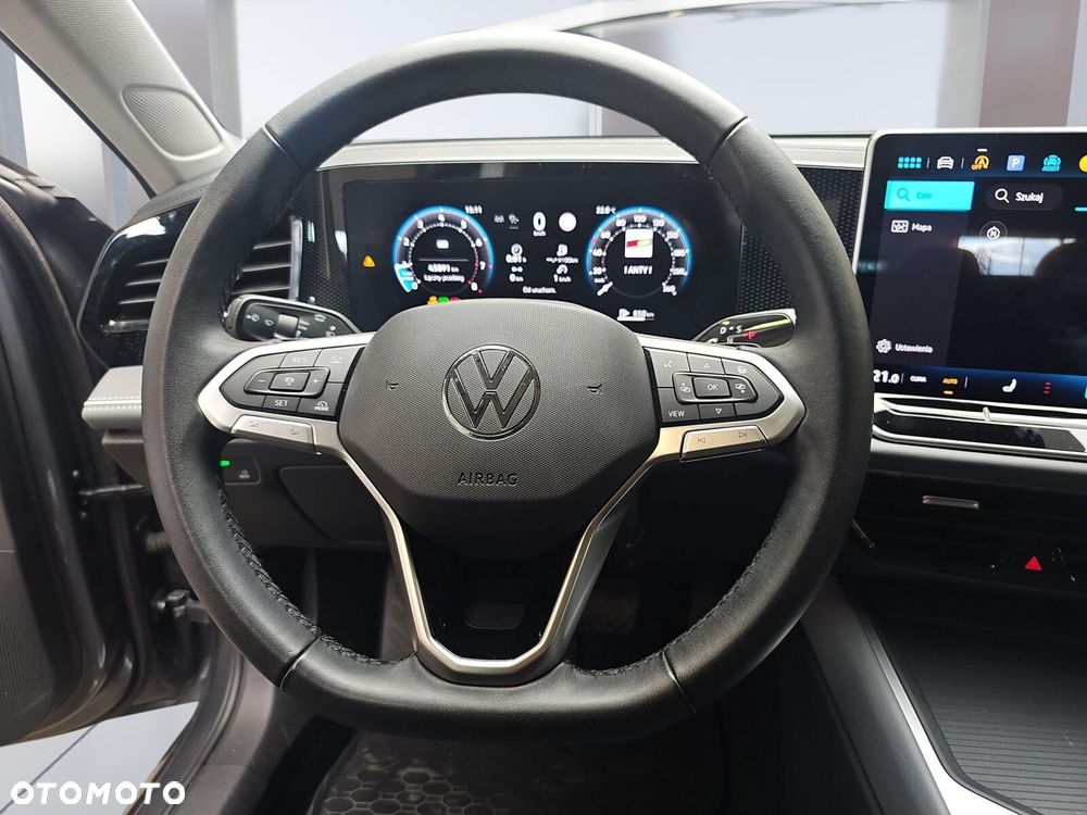 Volkswagen Passat - 13
