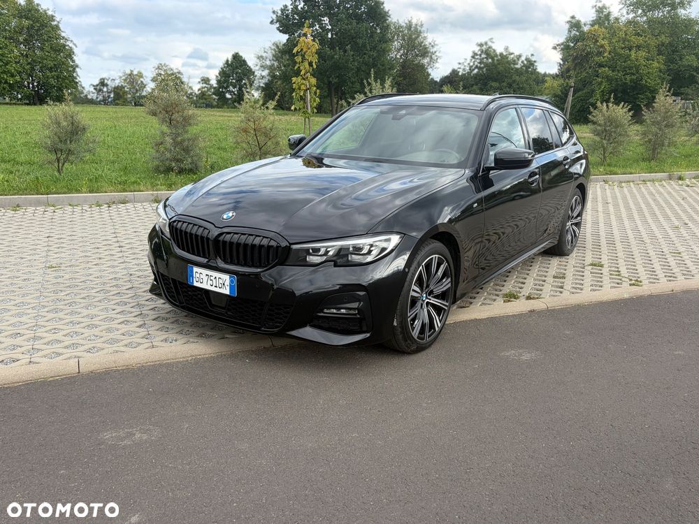 BMW Seria 3 320d xDrive Edition M Sport Shadow - 1