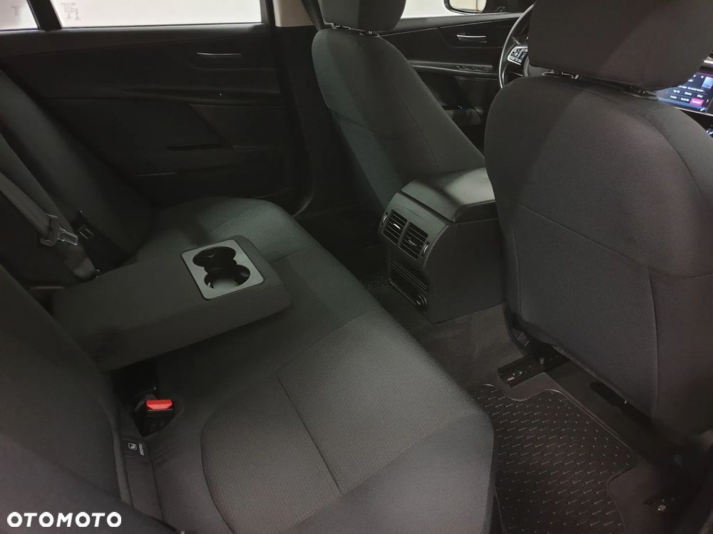 Jaguar XE 2.0 D Prestige - 40