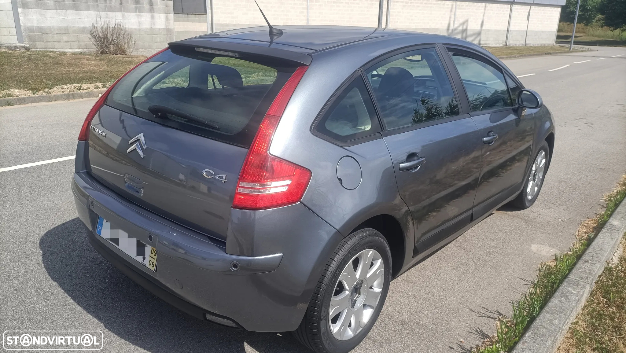 Citroën C4 1.6 HDi 110 Exclusive - 2
