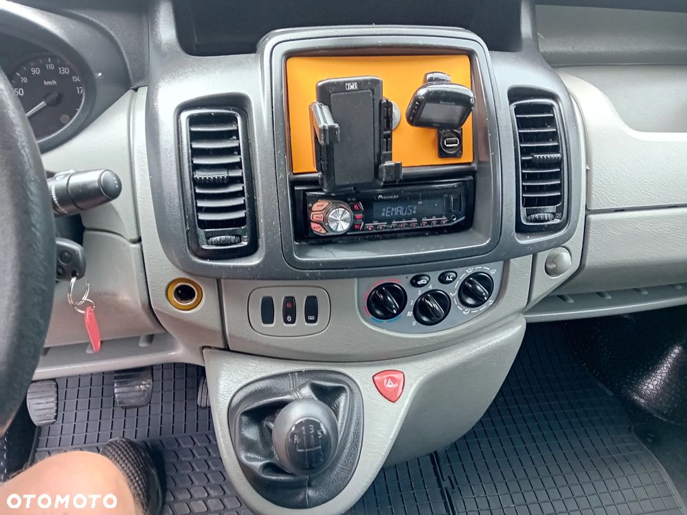 Renault Trafic - 18
