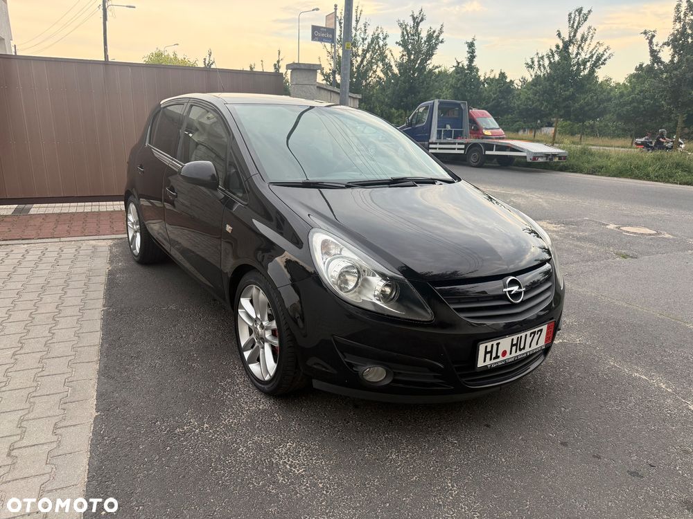 Opel Corsa 1.4 16V Color Edition - 1
