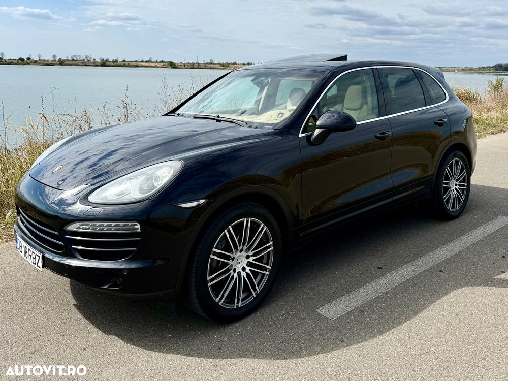 Porsche Cayenne 3.0 L V6 - 12