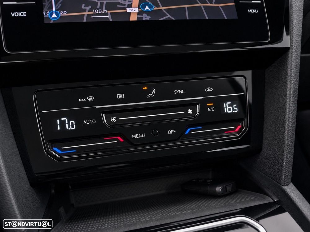 Volkswagen Passat Variant 2.0 TDI Business DSG — fotografia 32