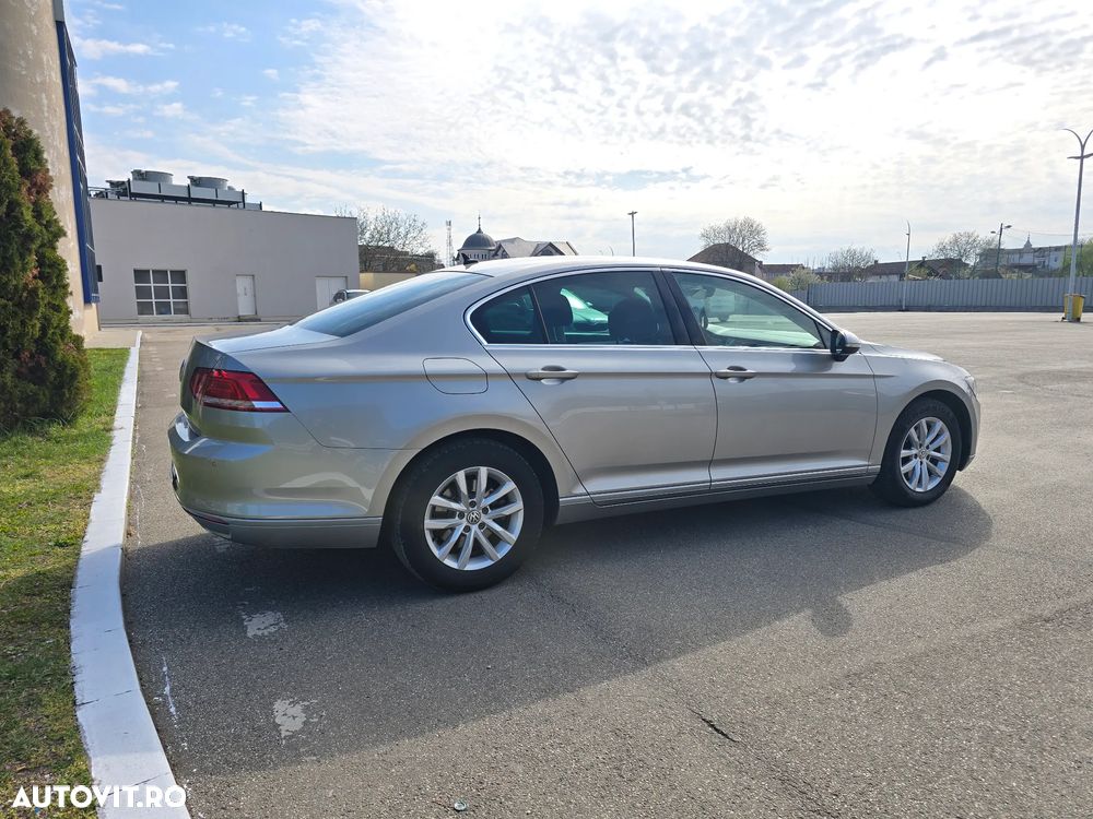 Volkswagen Passat - 4