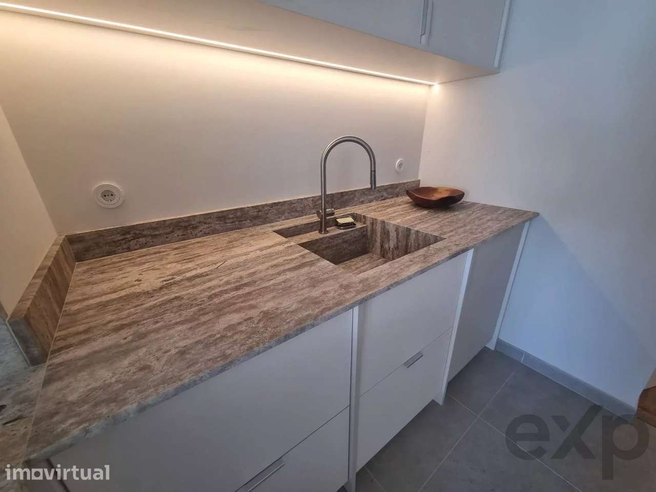 Apartamento T3 na Lapa com Vista Rio - Grande imagem: 3/18
