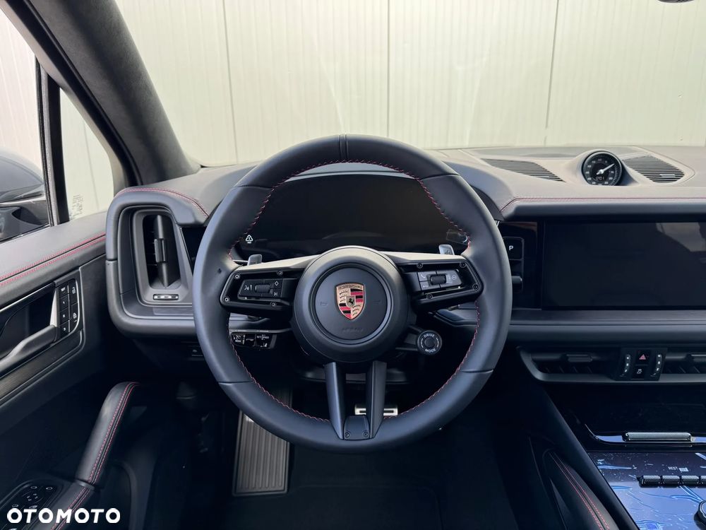 Porsche Cayenne - 16