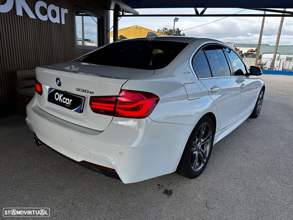 BMW 330 e iPerformance Pack M - 10