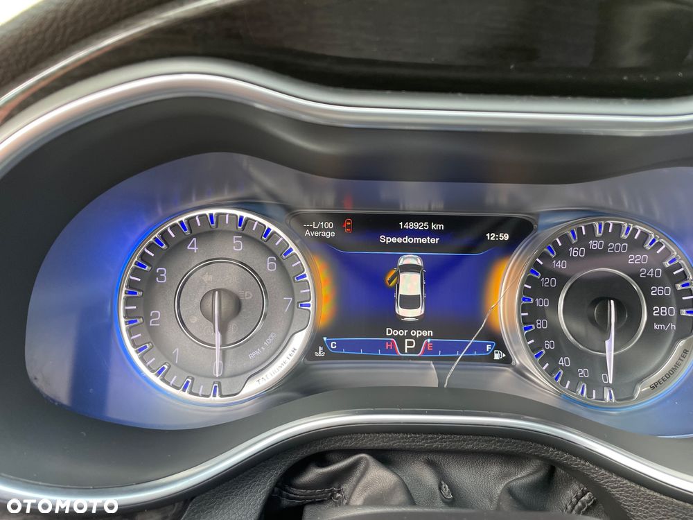Chrysler 200 - 6
