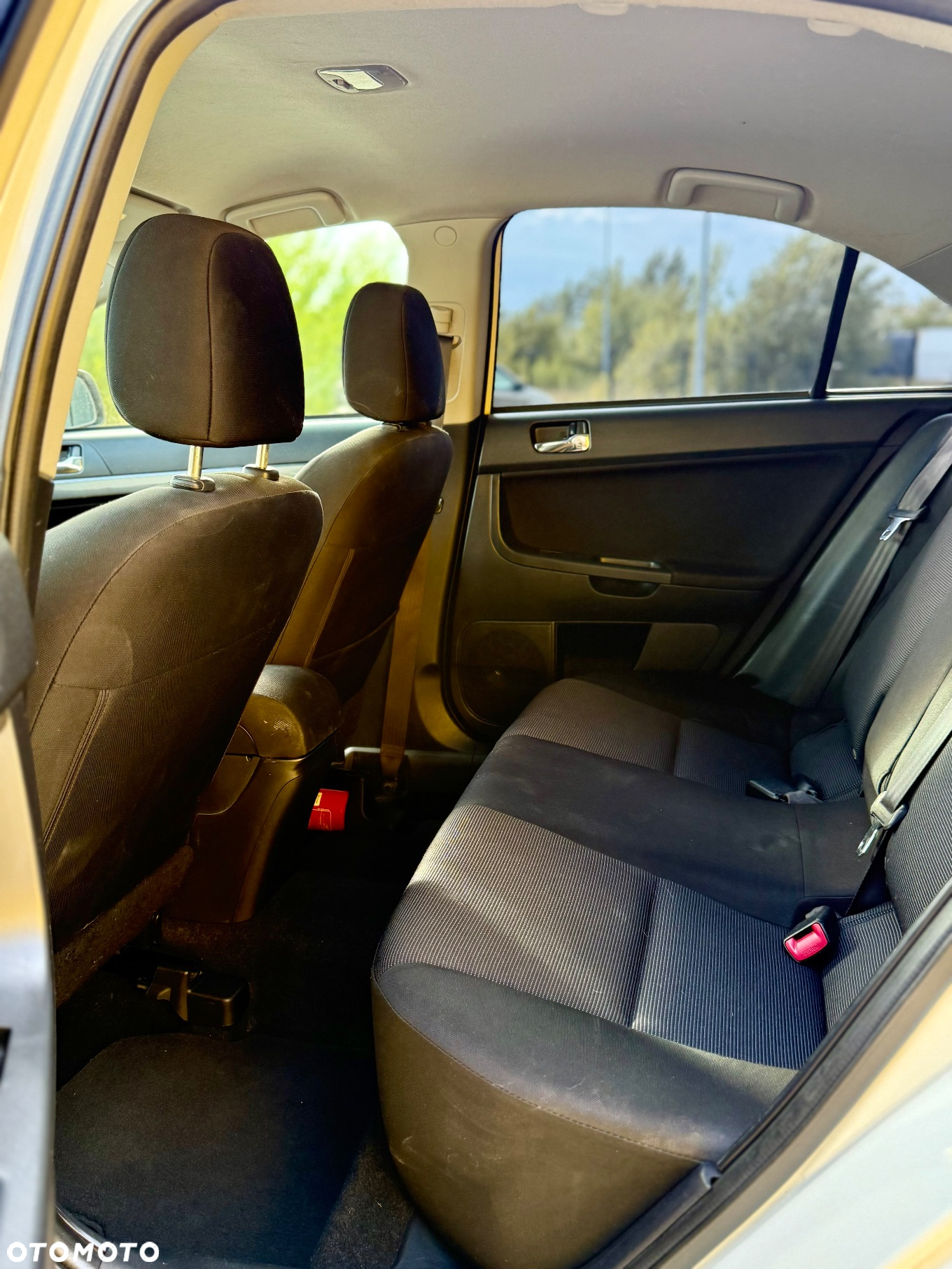 Mitsubishi Lancer - 9