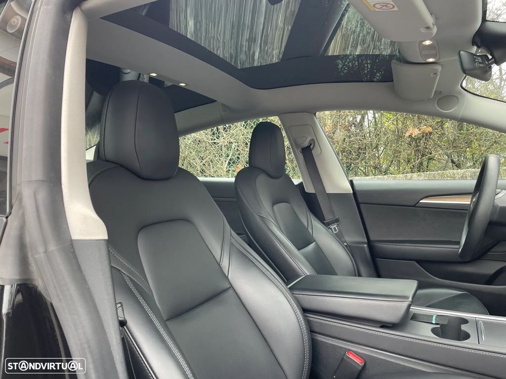Tesla Model 3 Long Range Tração Traseira - 23