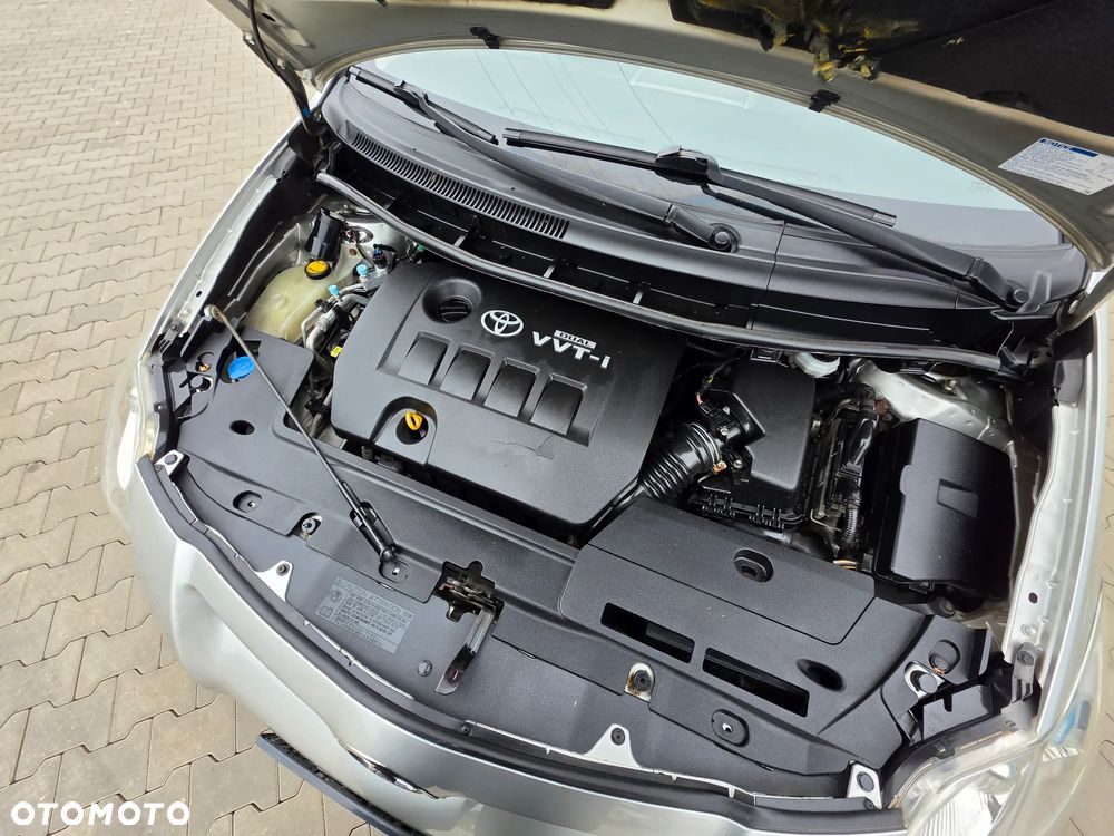 Toyota Auris 1.6 VVT-i Terra - 32