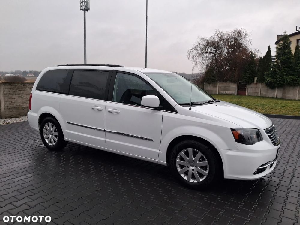 Chrysler Town & Country 3.6 Touring - 5