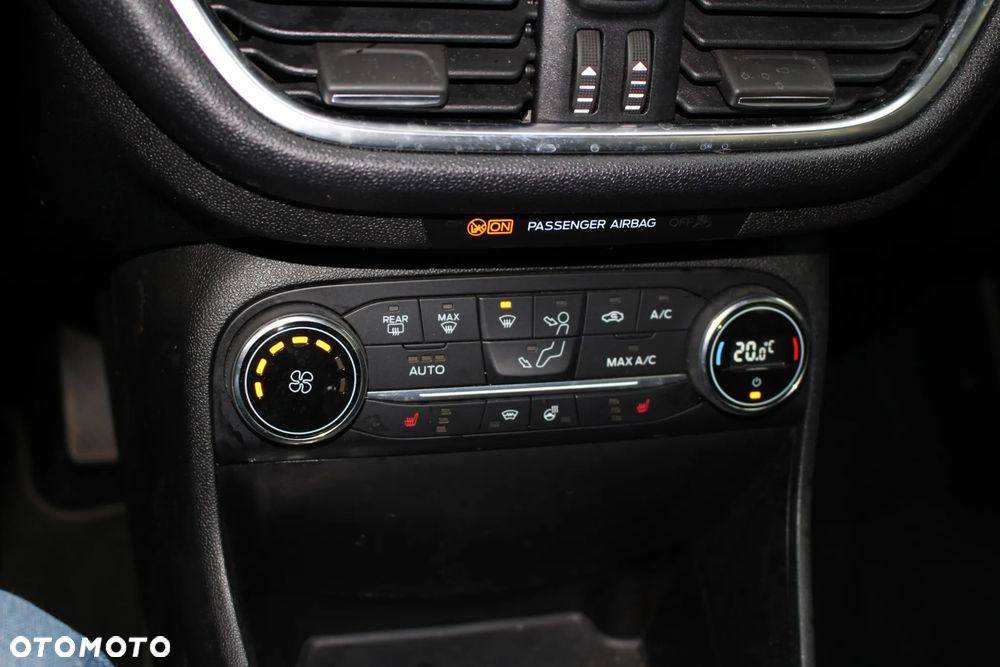 Ford Fiesta 1.0 EcoBoost S&S TITANIUM X - 21