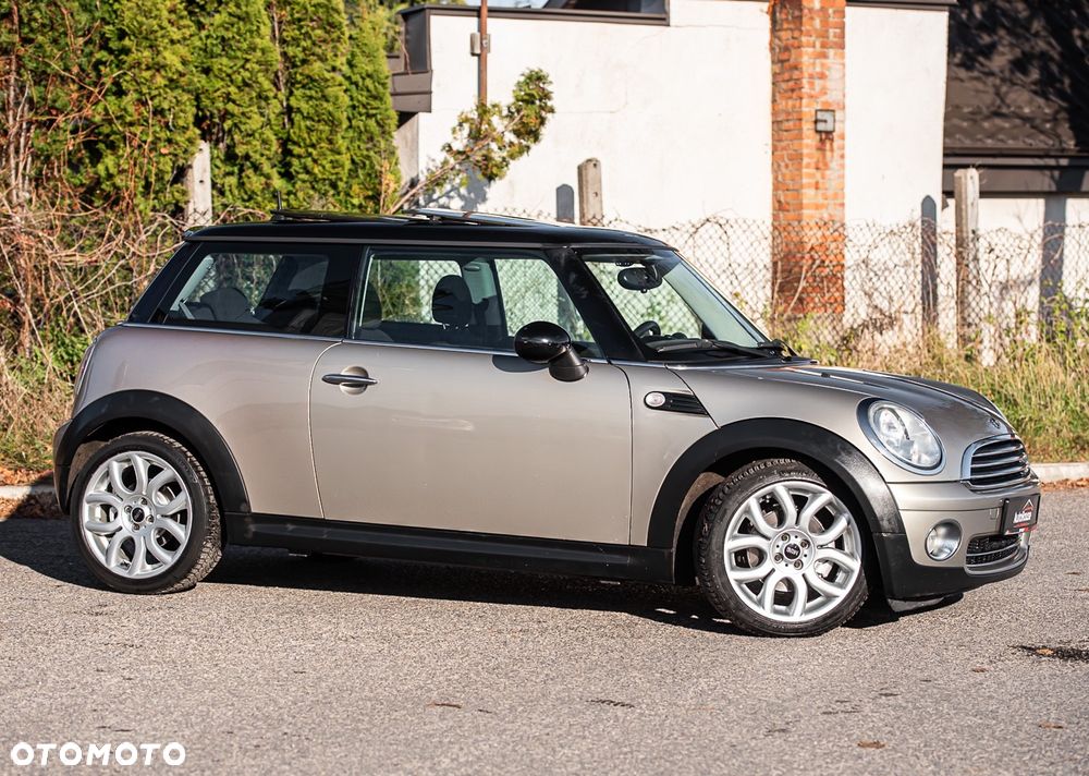 MINI Cooper Standard - 3