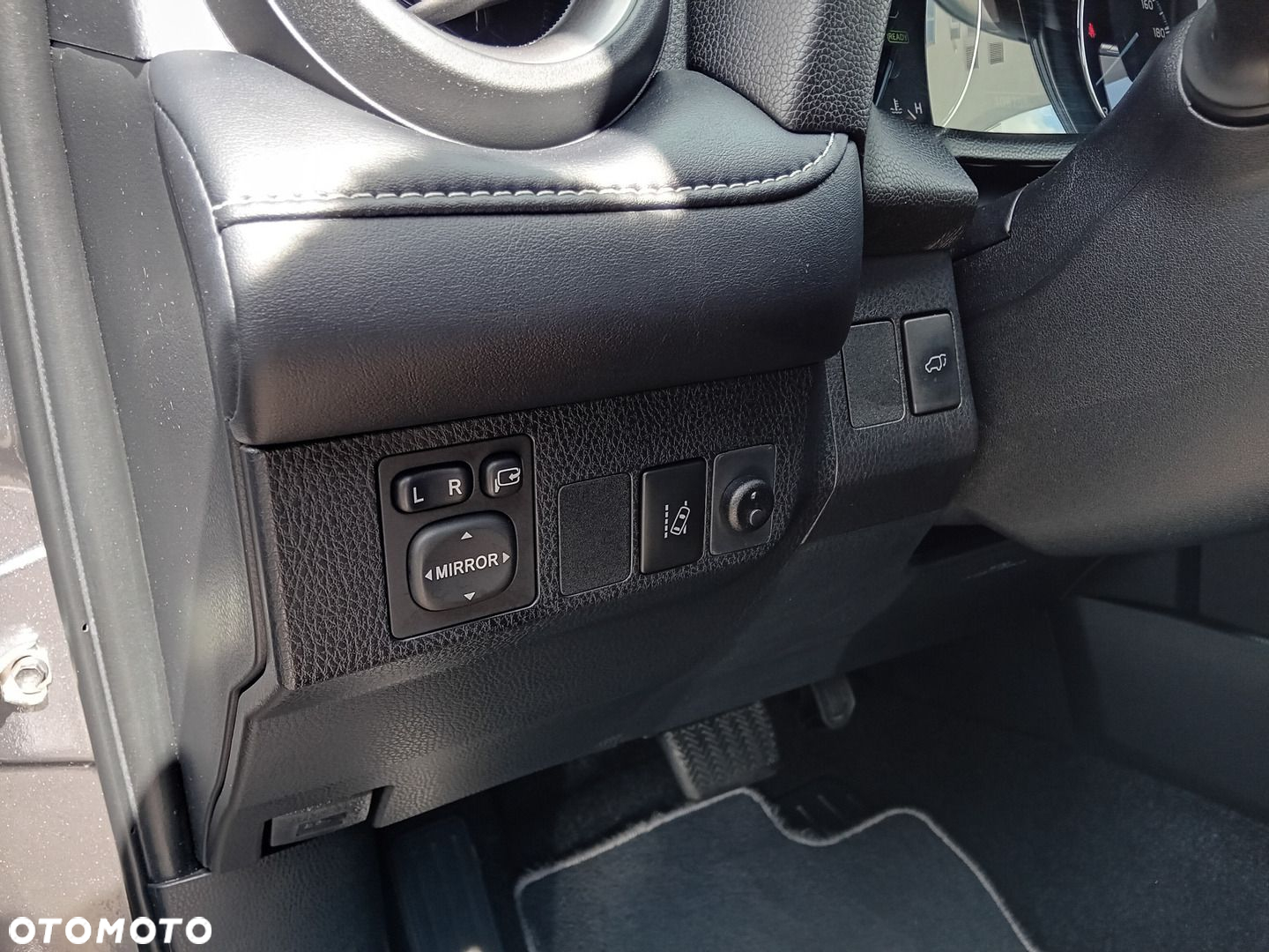 Toyota RAV4 - 23