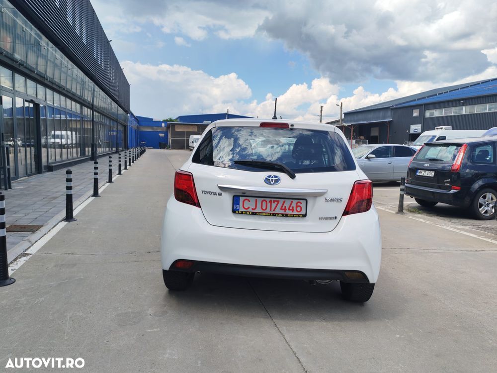 Toyota Yaris 1.5 VVT-i HSD Luna - 11