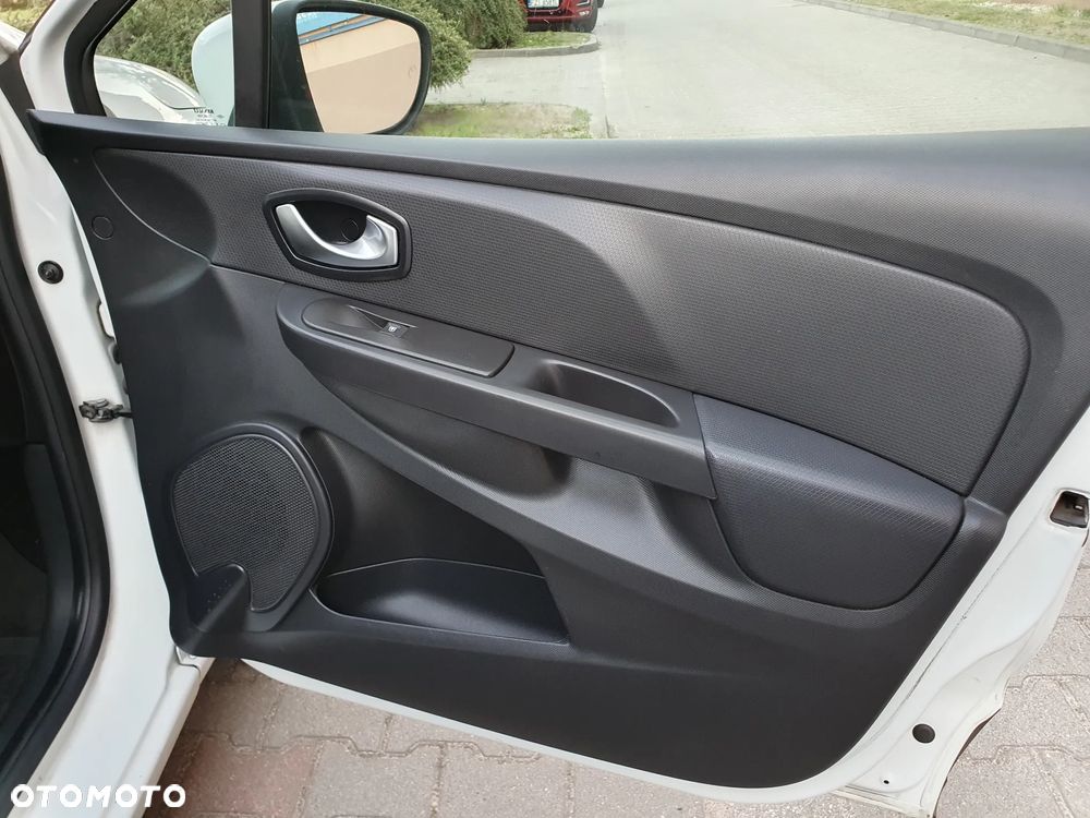 Renault Clio 1.5 dCi Energy Business EU6 - 17