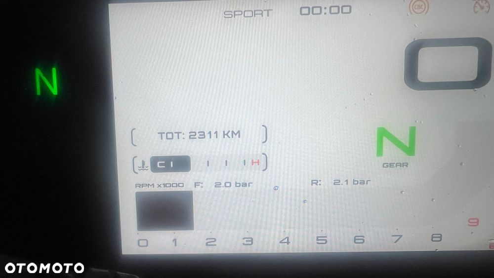 QJMOTOR SRK 800RR - 8