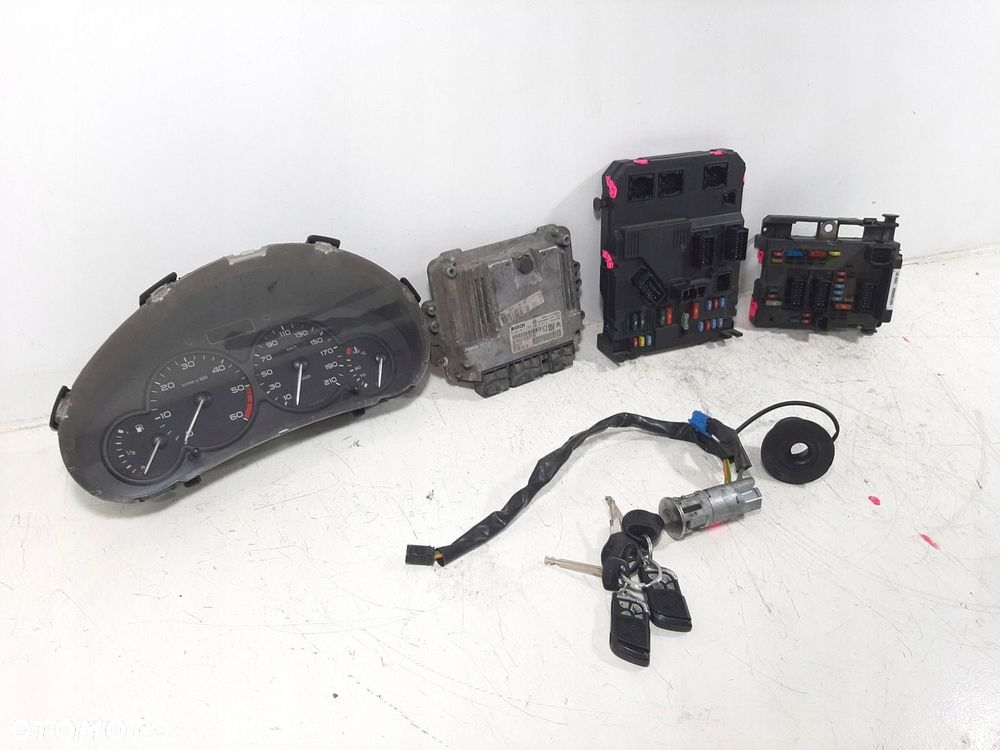 PEUGEOT 206 VAN LIFT 1.4HDI 04R STEROWNIK SILNIKA ZESTAW BOSCH 0281011783 - 5