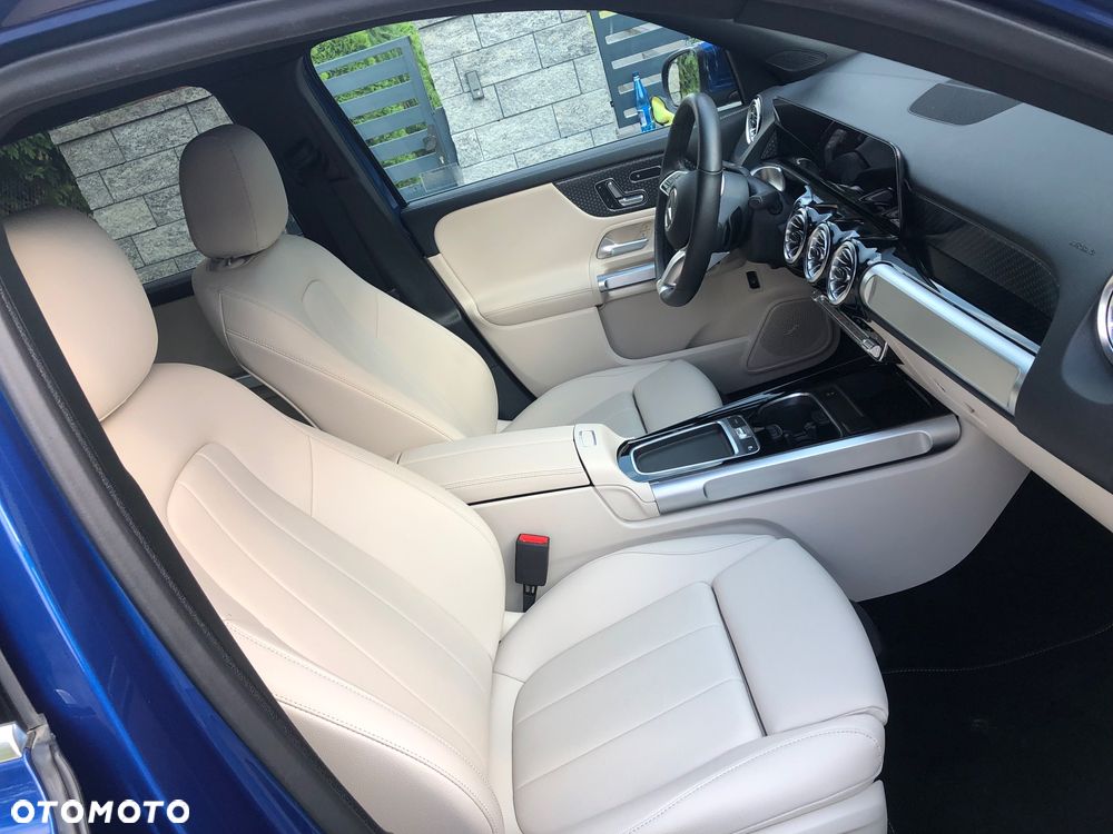 Mercedes-Benz GLB 250 4Matic 8G-DCT Progressive Advanced - 17