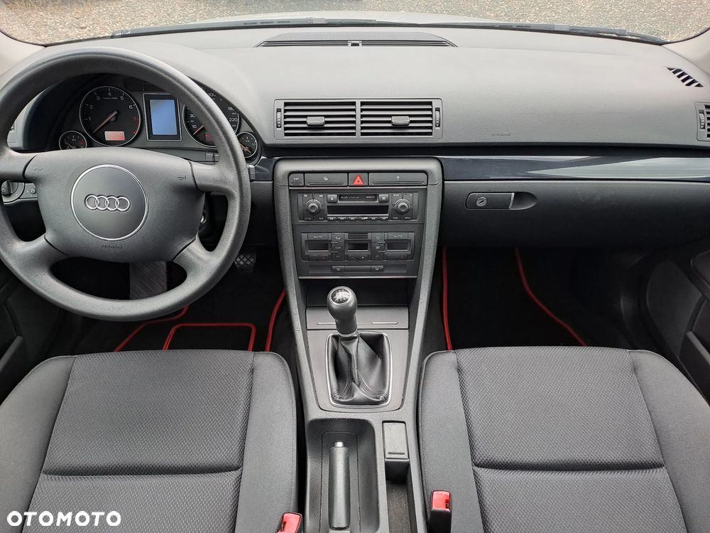 Audi A4 Limousine - 14