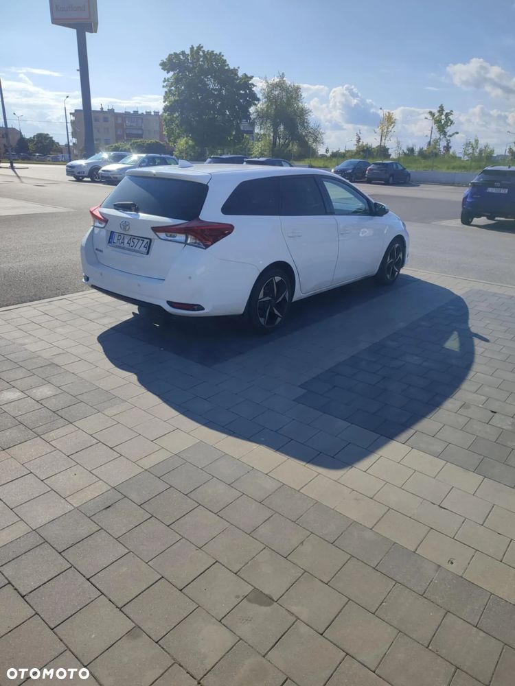 Toyota Auris 1.4 D-4D Comfort - 4