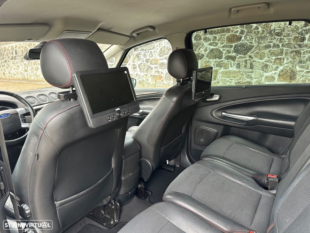 Ford S-Max 2.2 TDCi Titanium 7L - 31