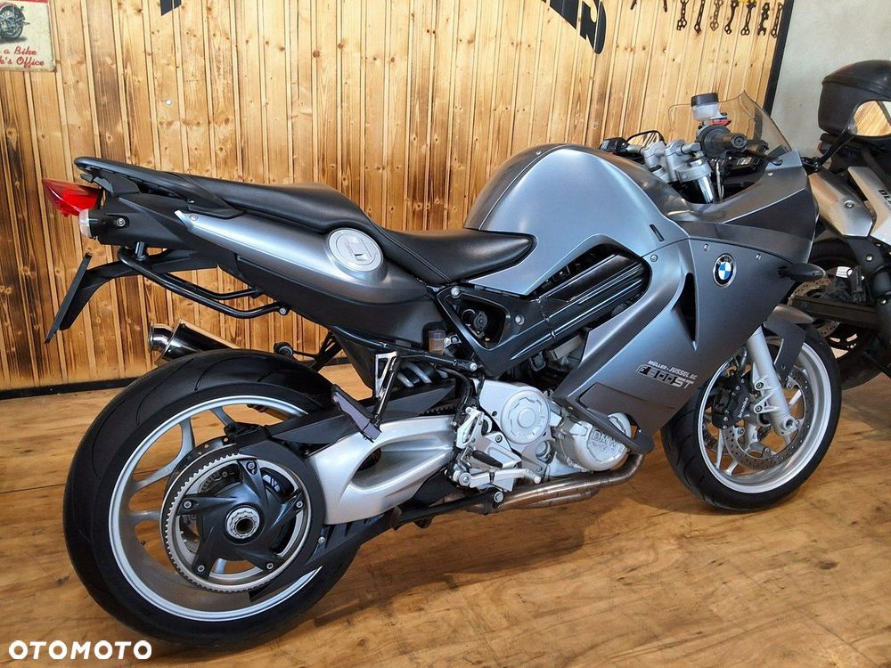 BMW F - 13