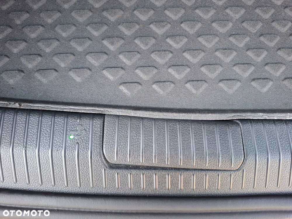 Volkswagen Golf Sportsvan 1.5 TSI ACT OPF Highline - 30