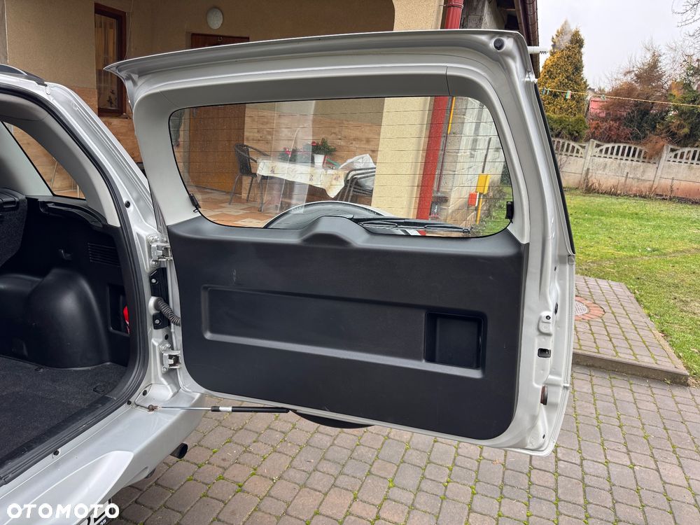 Suzuki Grand Vitara 2.0 Automatik Comfort Limited - 38