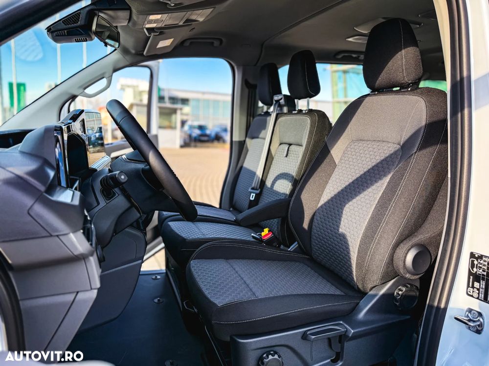 Volkswagen Caravelle - 18