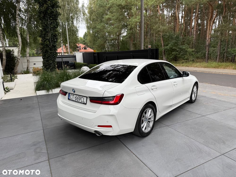 BMW Seria 3 318d - 8