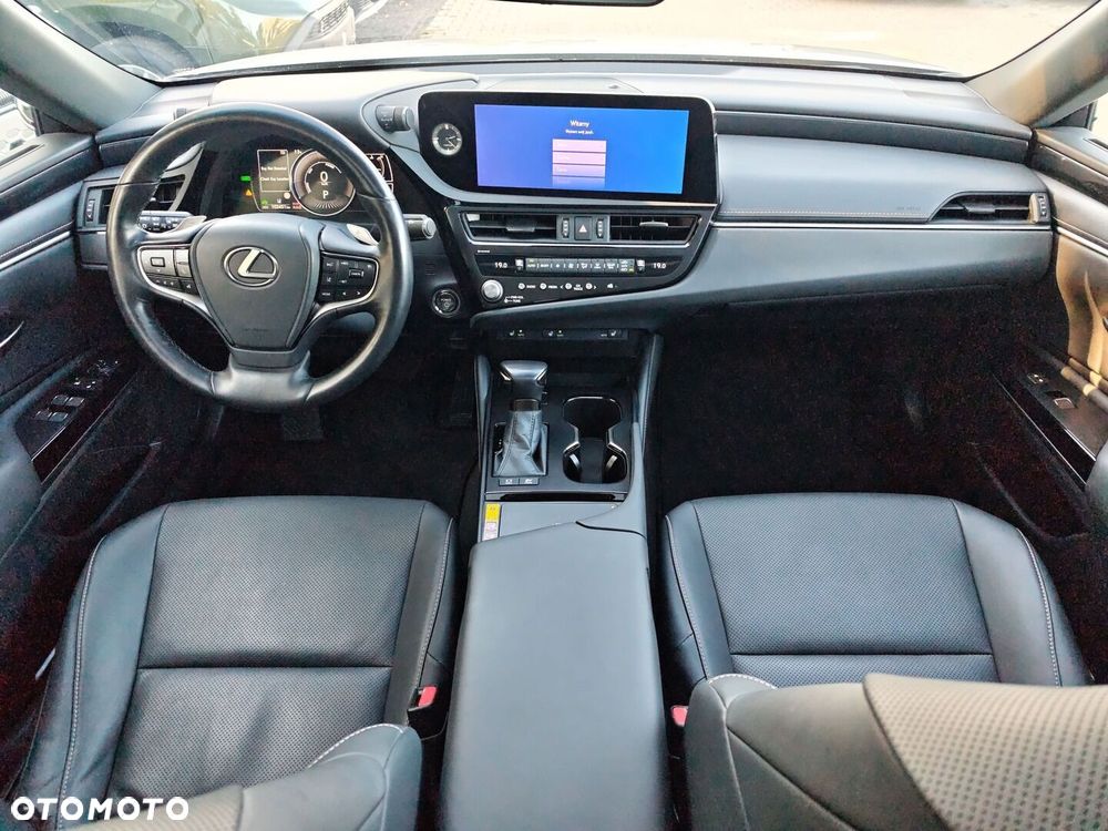 Lexus ES 300h Business Edition - 12