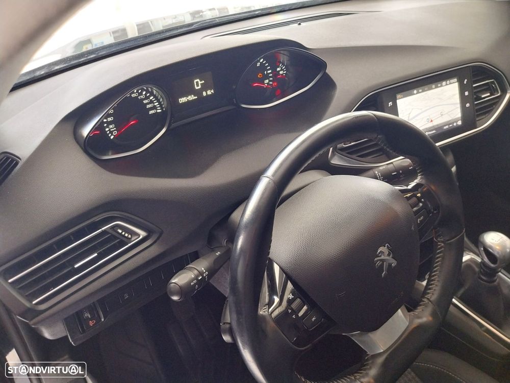 Peugeot 308 1.6 BlueHDi Active J17 - 11