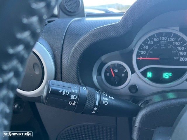 Jeep Wrangler 2.8 CRD ATX Sport - 12