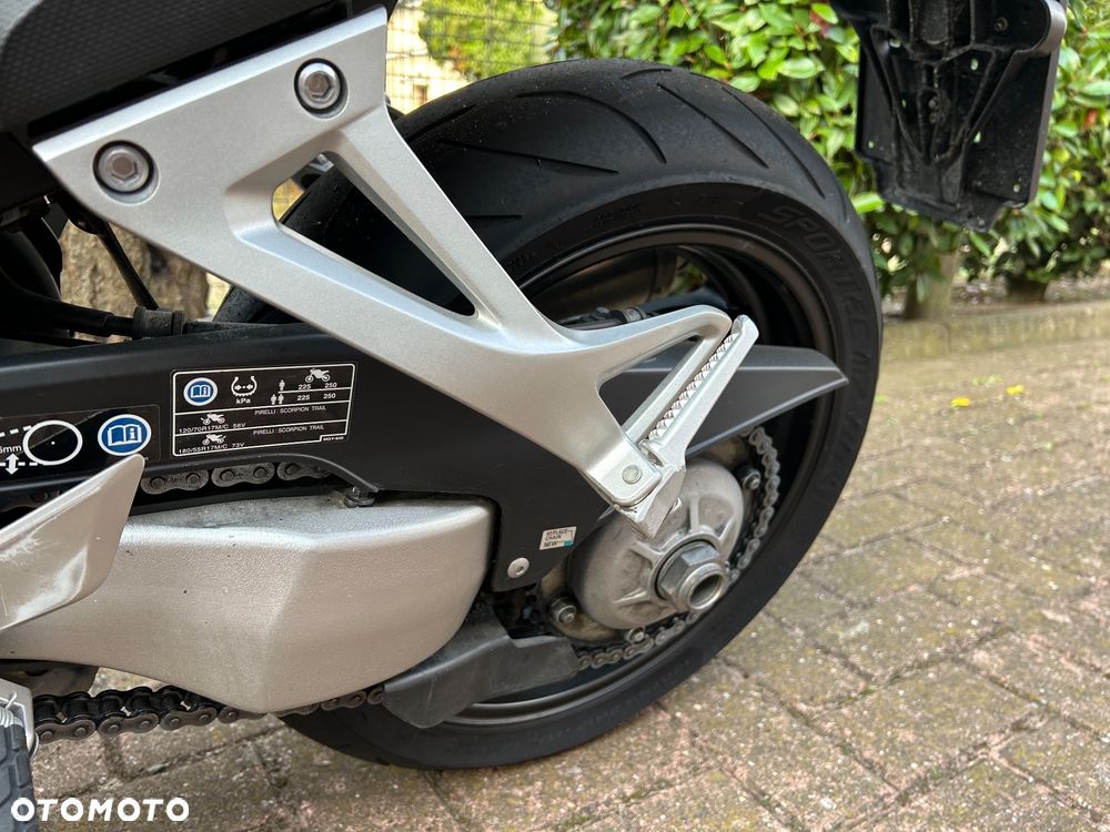 Honda VFR - 6