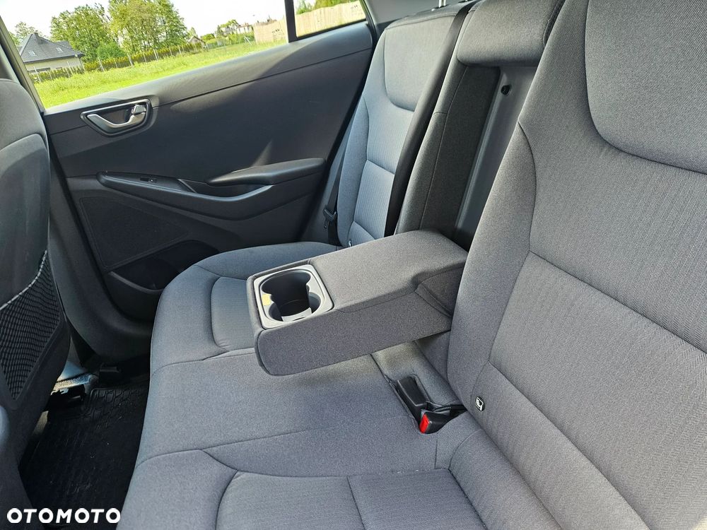 Hyundai IONIQ Hybrid Premium - 13