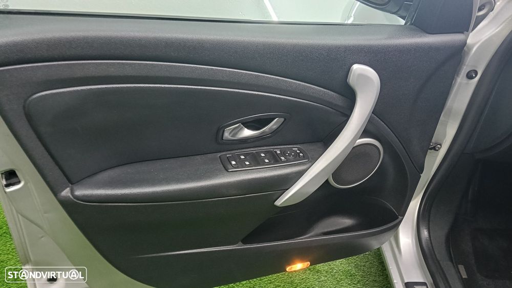 Renault Fluence 1.5 dCi Exclusive - 9