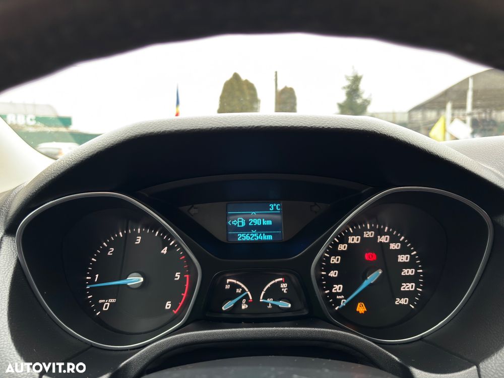 Ford Focus 1.6 TDCI DPF Start-Stopp-System Titanium - 7