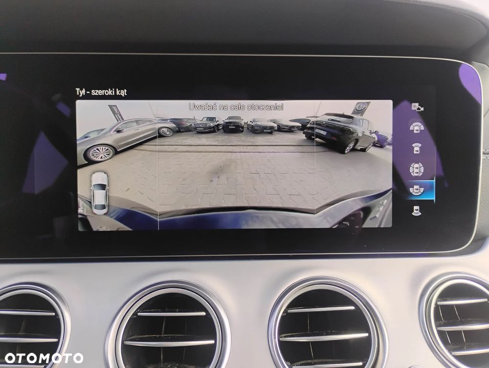 Mercedes-Benz Klasa E 220 d 4-Matic AMG - 22