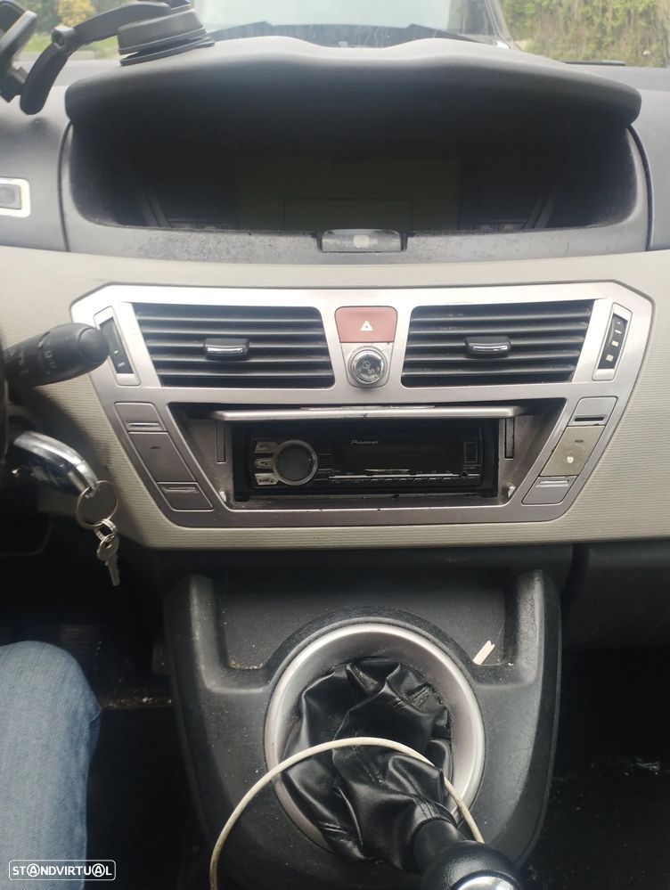 Citroën C4 Grand Picasso 1.6 HDi Confort - 11