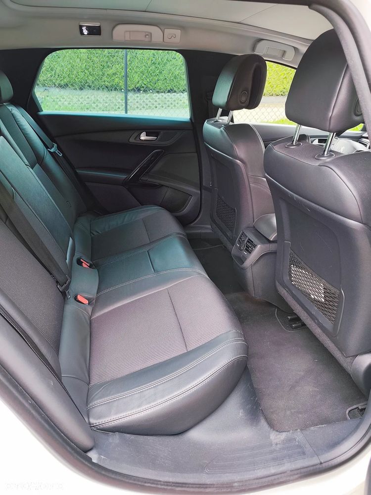Peugeot 508 RXH Hybrid4 - 9