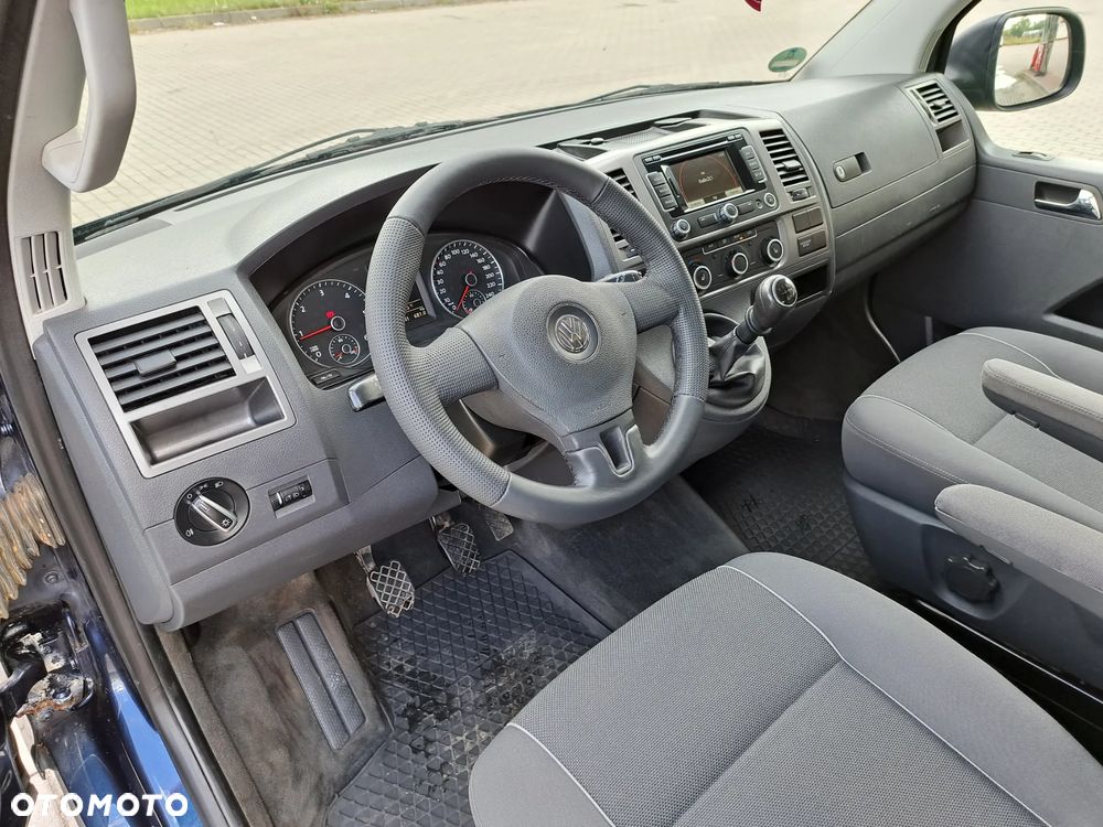 Volkswagen Multivan - 16