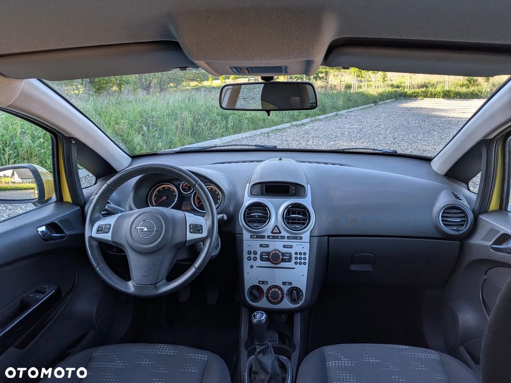 Opel Corsa 1.4 16V Satellite - 6