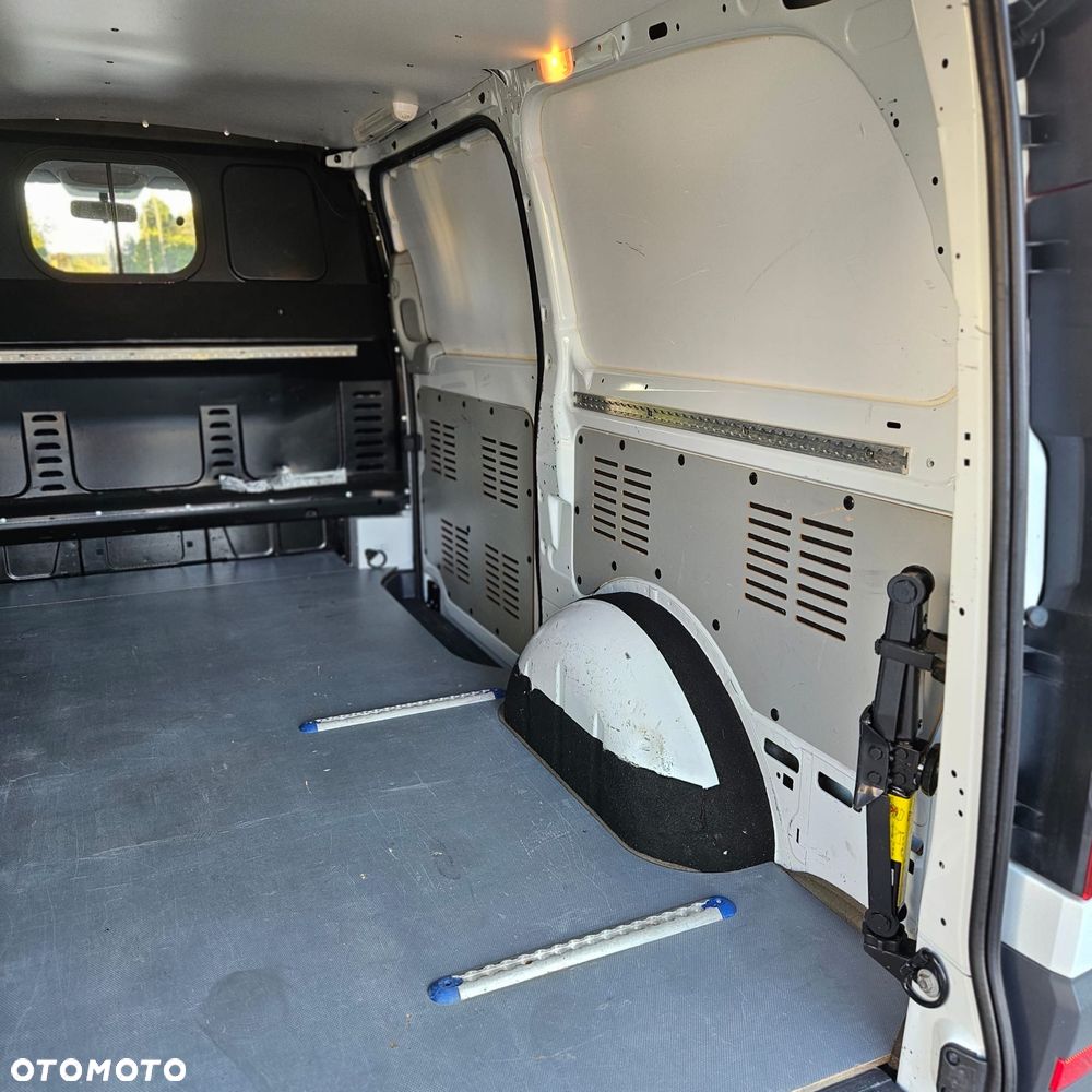 Mercedes-Benz Vito - 11