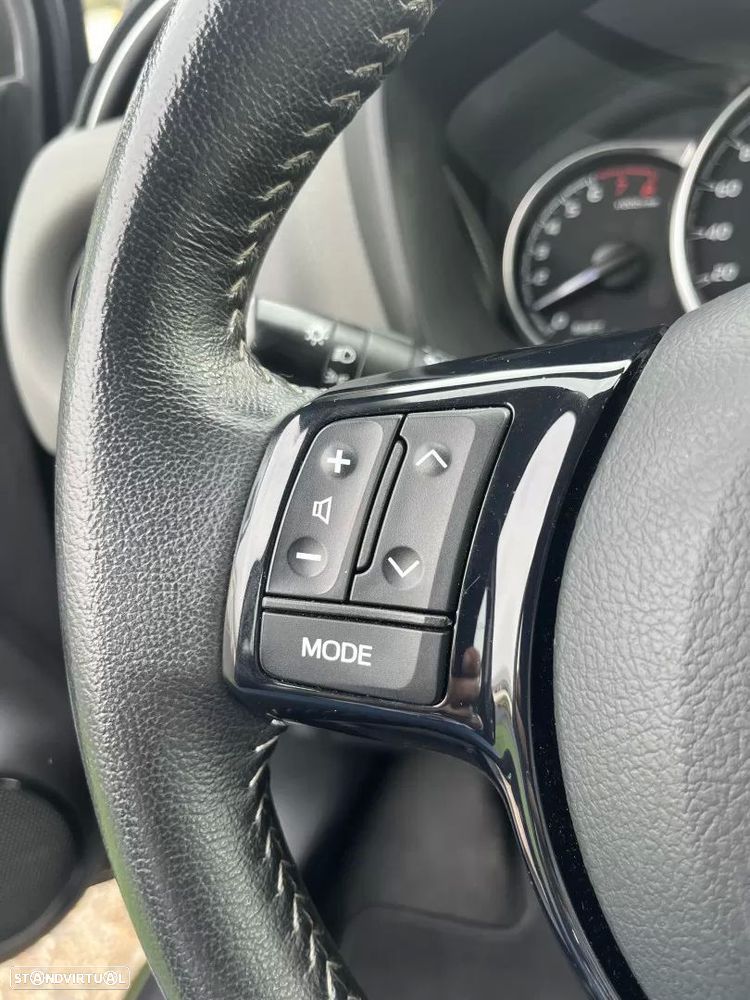 Toyota Yaris 1.0 VVT-i Exclusive - 31