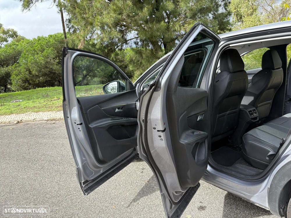 Peugeot 3008 1.6 Hybrid Allure e-EAT8 - 21