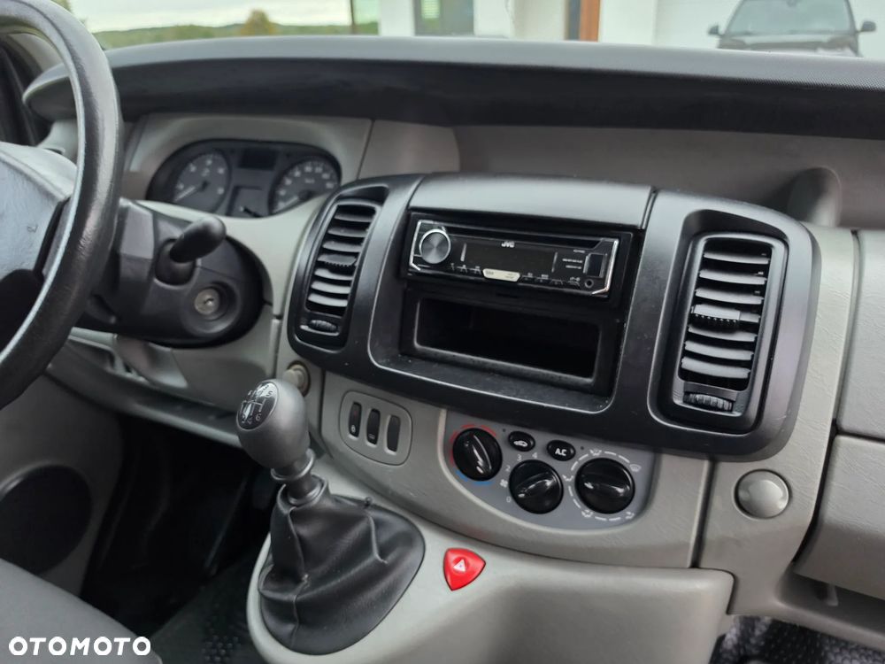 Opel Vivaro - 16